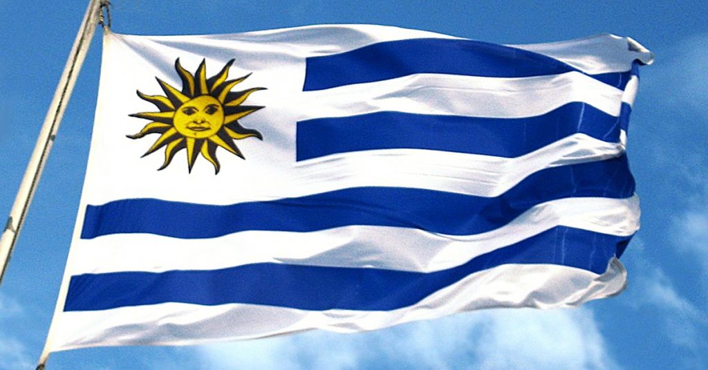 bandera-uruguay-FB